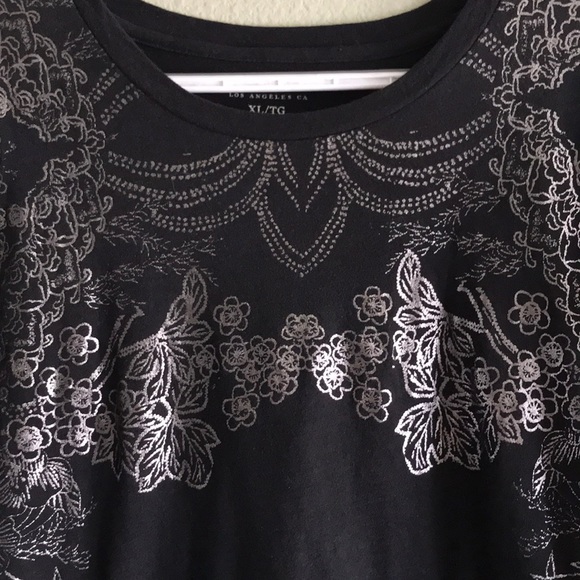 Like New Lucky Brand Women’s Metallic Floral Print Top - Picture 6 of 7